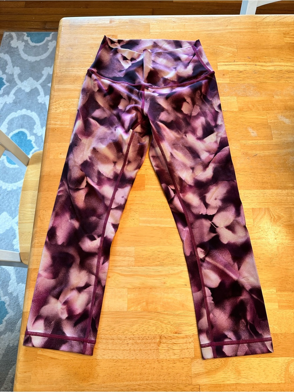 Lululemon crop leggings size 4